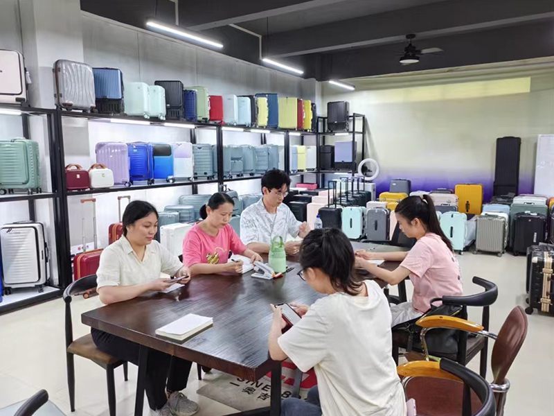 Guangzhou Saber Travel Bags&Accessories Co., Ltd 