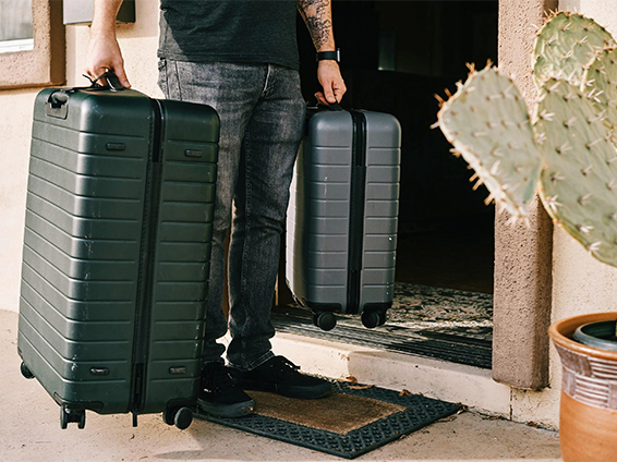 How to Choose the Perfect Hard-Sided Carry-On Luggage for Your Needs